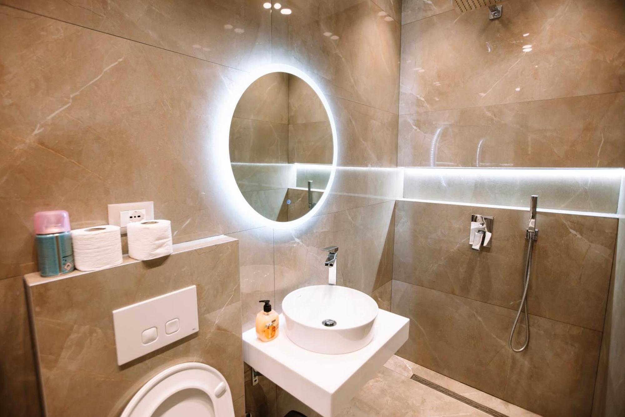 Barrikada Str Modern - The Nest Tirana