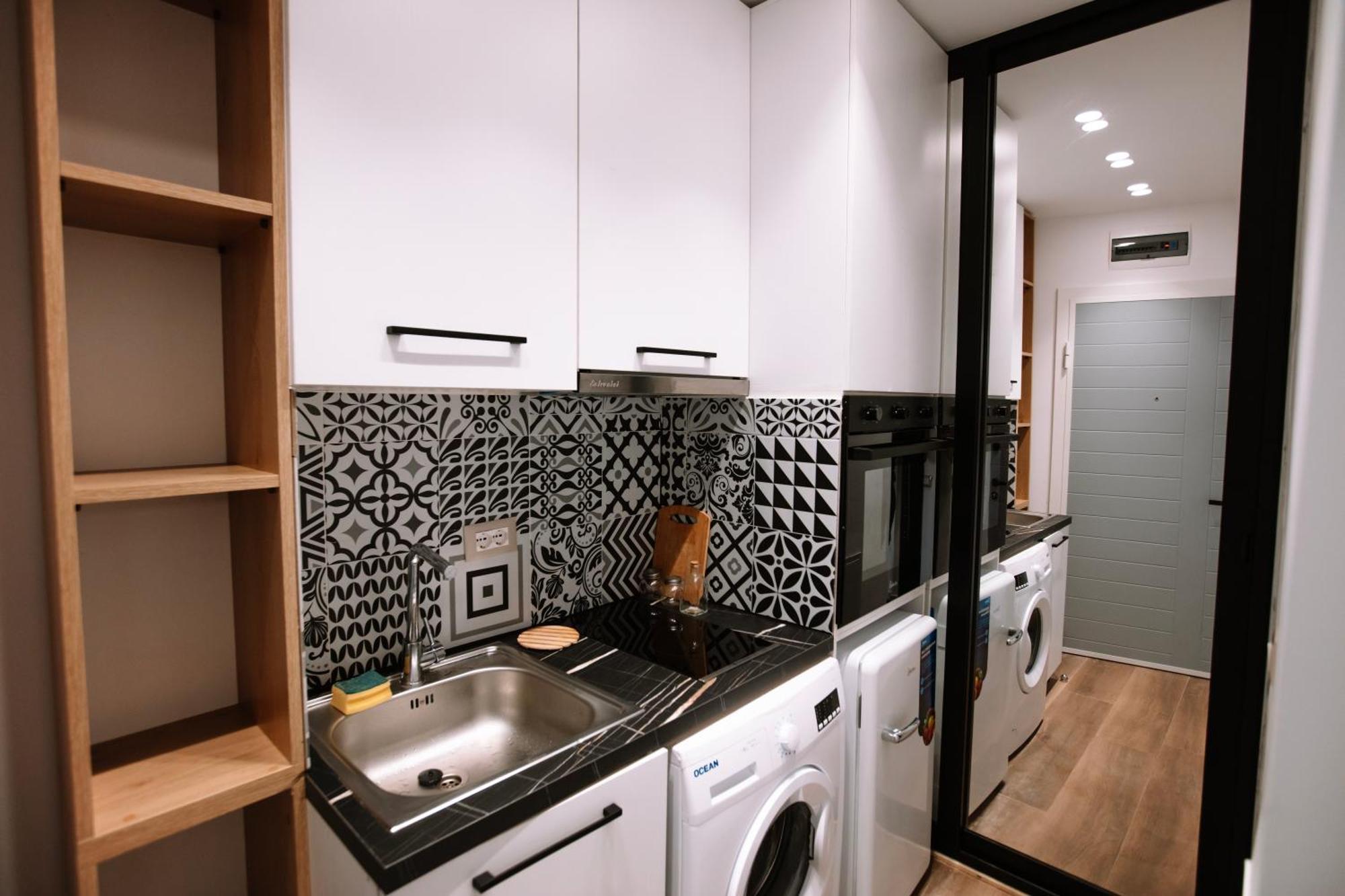Barrikada Str Modern - The Nest *