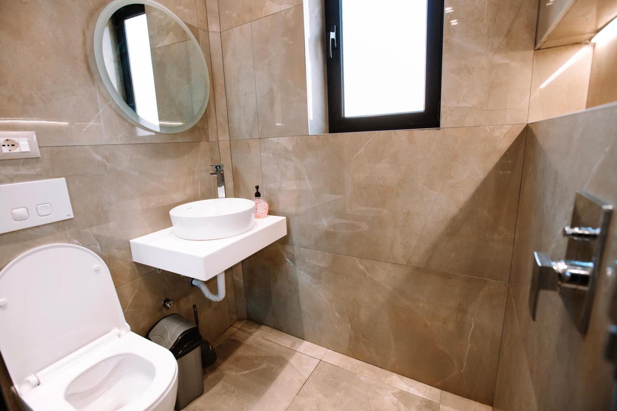 Barrikada Str Modern - The Nest *