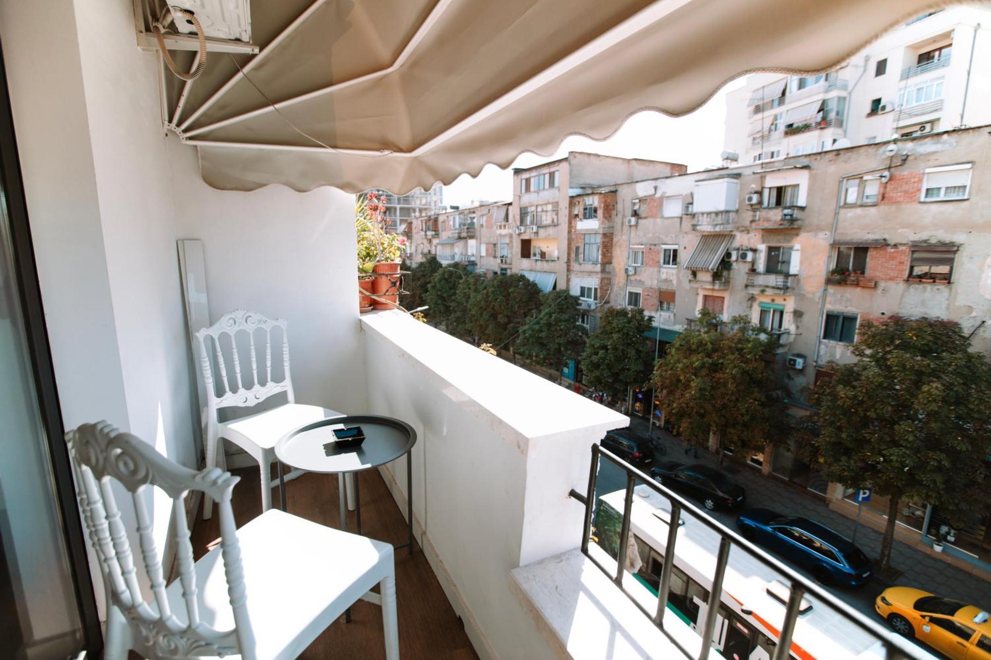 Barrikada Str Modern - The Nest Appartement *
